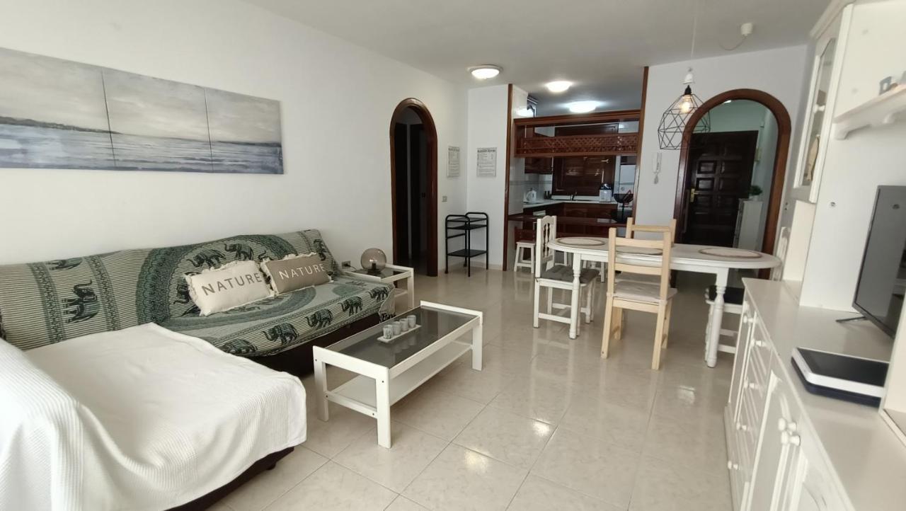 Alquilaencanarias El Medano Junto A La Playa Exterior foto