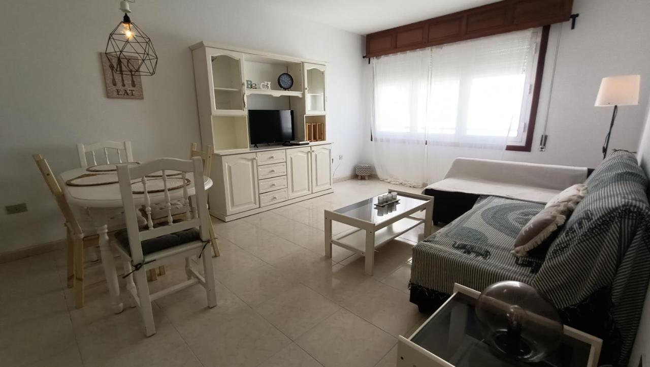Alquilaencanarias El Medano Junto A La Playa Exterior foto